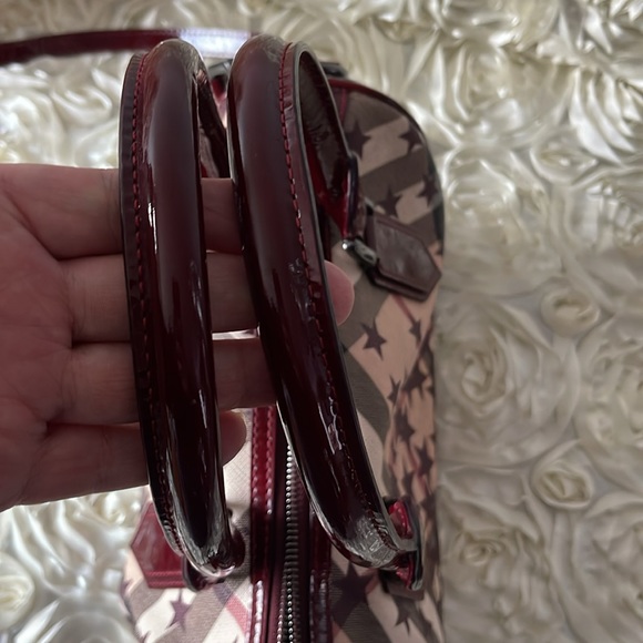 Authentic Burberry two ways bag - Picture 10 of 17